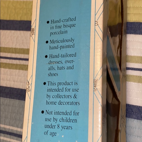 New D-75 Susan porcelain doll - Picture 4 of 5